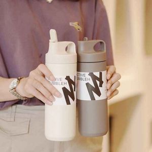 Vaso de Viaje de Acero Inoxidable con Aislamiento al Vacío para 600 ml de Capacidad - Product Image 3