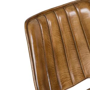 Sillas de comedor de cuero con estructura metálica de lujo, patas negras elegantes y tapicería suave al tacto para un comedor elegante - Product Image 3