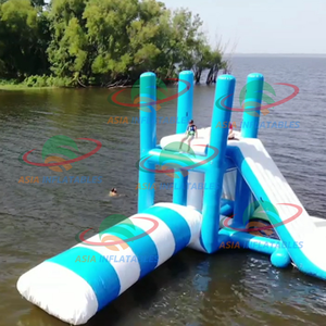 Tour de saut flottante gonflable, <span class=keywords><strong>jeu</strong></span> de parc aquatique, tour <span class=keywords><strong>d</strong></span>'<span class=keywords><strong>action</strong></span> flottante gonflable avec glissière et jet <span class=keywords><strong>d</strong></span>'<span class=keywords><strong>eau</strong></span> - Product Image 4