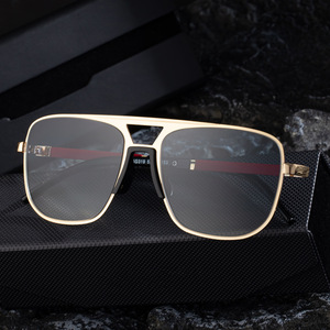 Nouvelles lunettes de soleil carrées pour hommes, monture en métal et plastique, protection UV400, verres en PC, couleur noire, pour usage extérieur - Product Image 1