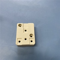 Connecteur de douille en céramique de stéatite, isolateur électrique en céramique personnalisé