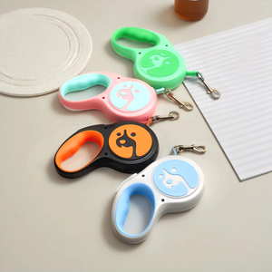 Laisse de chien rétractable automatique en nylon 3M de qualité supérieure avec un design adorable à motifs animaliers - Product Image 6