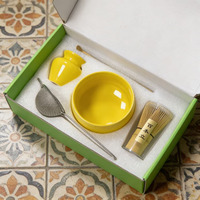 Nouvel ensemble de matcha tendance : bol à matcha, fouet en bambou, support pour fouet, cuillère en bambou, passoire à matcha