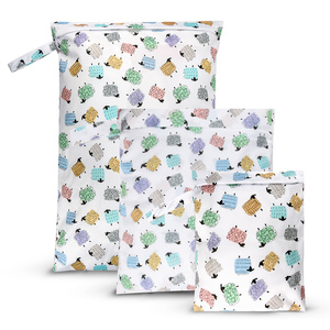 Sacs humides étanches à fermeture éclair <span class=keywords><strong>pour</strong></span> bébé avec logo personnalisé à bas prix d'usine <span class=keywords><strong>sac</strong></span> à couches en tissu avec poignée <span class=keywords><strong>sac</strong></span> à couches multifonctionnel <span class=keywords><strong>pour</strong></span> bébé - Product Image 1