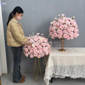 Arreglo Floral Decorativo LEDA Hecho a Mano, Bola de Rosas de Seda Rosa Intenso Artificial para Bodas, Fiestas y Eventos - Product Image 6
