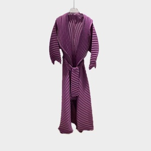 Nouvelle Arrivée Manteau Plissé Miyake Vert Uni Ample Style Japonais pour Femme avec Col Ouvert Trench Long Décontracté - Product Image 4