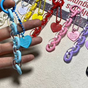 Funda protectora para <span class=keywords><strong>Airpods</strong></span> con cadena de gelatina de verano en forma de corazón, colgante para bolso y llavero - Product Image 4