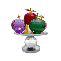 Kleurrijke kristallen fruitfiguren (appel, druif, persimmon, granaatappel, aardbeien, ananas) - geëtst handgemaakt decoratief verzamelstuk