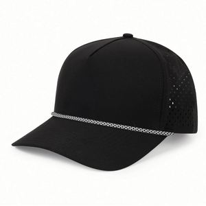 Casquette de baseball sportive imperméable en PVC et caoutchouc avec logo personnalisé, perforations découpées au laser et cordon, vente en gros - Product Image 4