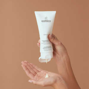 MEAT-SLIM Crema de Tratamiento Anticelulítico y Exfoliante Corporal, Vegano, No Testeado en Animales, Dermatológicamente Probado, Tubo de 200 ml - Product Image 1