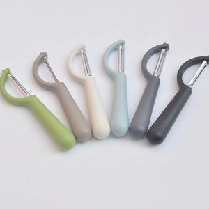 Multifunctional P Type Peeler 3 Pieces Mixed Colors Rust Free Fruit Vegetable Tool - Product Image 5