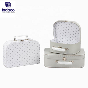 Caja de Regalo Tipo Maleta para Bebé, Caja de Recuerdos para Bebé, Maleta de Regalo - Product Image 1