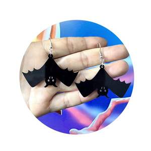 ห่วงหูพลาสติกอะคริลิคสำหรับผู้หญิงทันสมัยเครื่องประดับห้อยแบบใหม่น่ารักพร้อมการออกแบบโครงกระดูกกะโหลกศีรษะตามสั่งสำหรับเทศกาลคริสต์มาส - Product Image 4