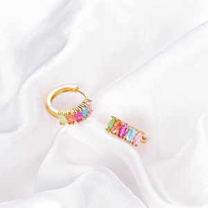 Joyería CM <span class=keywords><strong>de</strong></span> Moda Aretes Tipo Huggie <span class=keywords><strong>de</strong></span> Latón con Zirconia Bañados en Oro <span class=keywords><strong>de</strong></span> 18K, Aretes <span class=keywords><strong>de</strong></span> Aro Pequeños y Elegantes <span class=keywords><strong>de</strong></span> Oro Laminado con Piedra <span class=keywords><strong>de</strong></span> Color - Product Image 6
