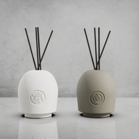 C & H Logo gravé personnalisé 280 Ml Bougie en argile et pots de diffuseur de roseaux Diffuseur de parfum d'arôme liquide naturel Aromathérapie