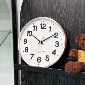 NUOVO Design Semplice <span class=keywords><strong>Orologio</strong></span> <span class=keywords><strong>da</strong></span> <span class=keywords><strong>Parete</strong></span> in Alluminio Personalizzato Rotondo <span class=keywords><strong>Moderno</strong></span> Silenzioso Oro Rosa con Numeri 3D e Calendario - Product Image 6