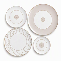 Assiettes à dîner en porcelaine fine Besta pour mariages avec personnalisation de motifs floraux et services de vaisselle
