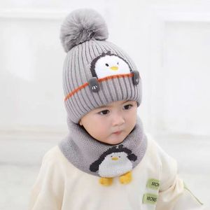 <span class=keywords><strong>Ensemble</strong></span> <span class=keywords><strong>bonnet</strong></span> et écharpe unisexe pingouin de dessin animé pour enfants <span class=keywords><strong>Ensemble</strong></span> <span class=keywords><strong>bonnet</strong></span> et écharpe pour bébé Fille Garçon <span class=keywords><strong>Ensemble</strong></span> <span class=keywords><strong>bonnet</strong></span> écharpe couvre-oreilles d'hiver pour enfants Costume chaud écharpe - Product Image 2