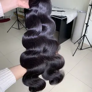 Maschine Flechten Körper gewellte natürliche Farbe Haarverlängerungen Großhandel natives Haar Schönheit und Körperpflege aus Vietnam Hersteller