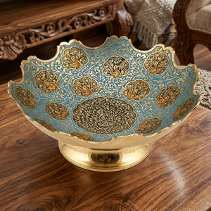 Bol en métal oriental fait main avec émail bleu et incrustations dorées, idéal pour les cadeaux de mariage - Product Image 1
