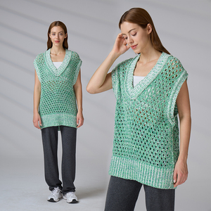 Chaleco de punto personalizado OEM, top sin mangas con cuello en V y malla hueca para mujer - Product Image 1