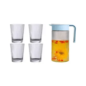Teko teh desain garis-garis, kapasitas besar tahan panas teh air dingin dengan pegangan Set kaca dengan 4 buah