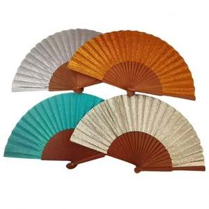 Ventilador de mano plegable de madera y hierro de 23 cm, con tela brillante y decoración floral, ideal para regalo, artesanía y actividades promocionales. ¡Gran éxito de ventas! - Product Image 1