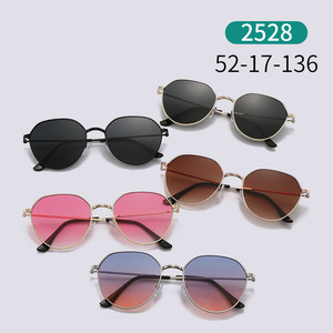 Lunettes de soleil à monture métallique, protection UV400, lunettes de soleil tendance pour femmes, sports de plein air, conduite, cyclisme - Product Image 3
