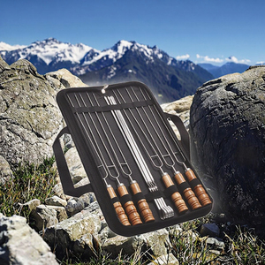 Juego de Pinchos Dobles para Asar, Accesorios para Barbacoa y Camping al Aire Libre, Tenedores Metálicos Resistentes al Calor y Antiadherentes con Mango de Madera - Product Image 2