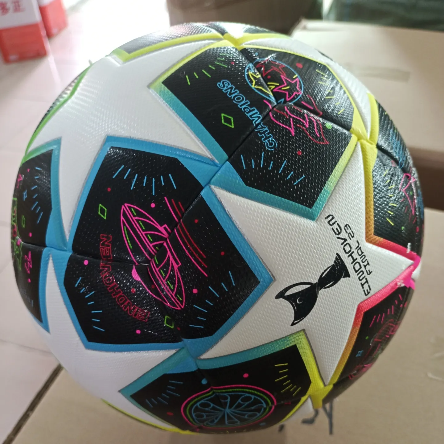 Taille de haute qualité 5 ballons de football officiels ballon de football avec logo personnalisé pour l'entraînement au football