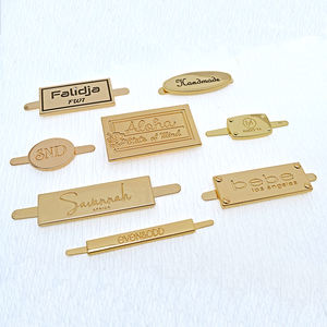 Etiqueta Metálica Personalizada Tanai con Letras para Bolsos, Placa Metálica con Nombre y Logo en Níquel Dorado para Bolsos, Carteras y Monederos - Product Image 5