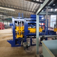 QT7-15 Automatische Zementblock-Produktionsanlage für Hohlblocksteine und Bordsteine