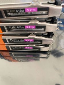 005053170  3.2TB SSD 2.5 นิ้ว 12G SAS 520 UNITY - Product Image 5