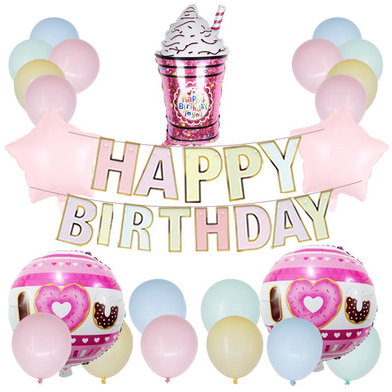 Un Dibujo De Una Hamburguesa Y Papas Fritas Con Una Bebida A Su Lado