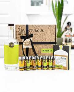 Coffret Cadeau Whisky, <span class=keywords><strong>Kit</strong></span> de Cocktails DIY <span class=keywords><strong>pour</strong></span> les Amateurs de Bourbon, Bouteille d'Infusion d'<span class=keywords><strong>Alcool</strong></span>, Carte en Bois Personnalisée - Product Image 1