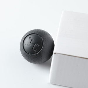 Pommeau de levier de vitesse pour Mercedes Smart 98-14, en plastique noir et gris, design ergonomique - Product Image 3