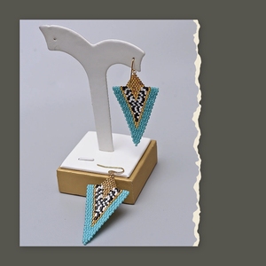 Pendientes Largos de Estilo Bohemio Hechos a Mano por Namayo, Chapados en Oro de 24K, Joyería con Logotipo Personalizado OEM/ODM para Venta al por Mayor y al Detal - Product Image 2