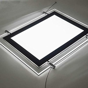 Boîte lumineuse suspendue pour vitrine immobilière, format A4 paysage, en acrylique cristal, rétroéclairée par LED, écologique, garantie 3 ans - Product Image 5