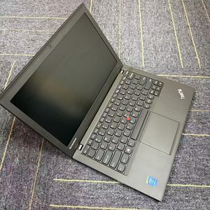 Portátil Empresarial Reacondicionado ThinkPad X240 X250 de 12.5 Pulgadas, Intel Core I5 de 4.ª Generación, 4 GB de RAM, 128 GB SSD, Pantalla Táctil en Inglés - Product Image 3
