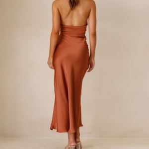 Nuevo Vestido Midi Casual de Verano para Mujer, Cómodo, Moderno, Sin Mangas, Corte Holgado, Material de Satén Tejido Personalizado - Product Image 5