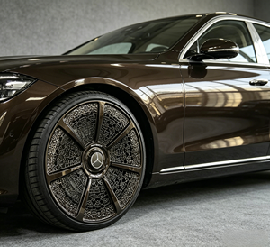 Ruedas <span class=keywords><strong>de</strong></span> <span class=keywords><strong>Lujo</strong></span> con Encaje Intrincado para Modificación <span class=keywords><strong>de</strong></span> Maybach - Llantas Personalizadas con Acabado Cromado Negro <span class=keywords><strong>de</strong></span> Alta Gama - Product Image 6