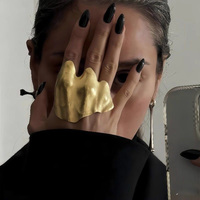 Pabrik Cincin Desainer 2026 Grosir Cincin Wanita Anel Paduan Logam Lapis Elektro Produsen Cincin Fashion Unik