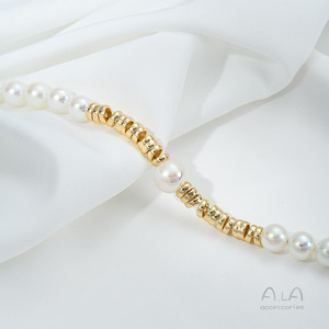 Accessoires de bijoux en perles faits à la main pour un <span class=keywords><strong>collier</strong></span> en forme de téléphone incurvé en tube lisse plaqué or 14 carats - Product Image 3