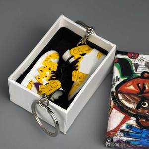 Offre Spéciale : Ensemble de Porte-clés Mini Sneaker Design Anime 3D – Accessoire Tendance pour Sneakerhead, Idéal Cadeau avec Boîtes - Product Image 4