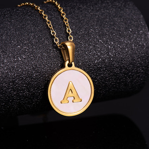 Collar de Acero Inoxidable con Letras Rosadas en Forma de Concha, Chapado en Oro de 18K, No se Desvanece, Accesorios de Moda para Mujer - Product Image 4