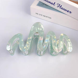 Vente en gros de griffes à cheveux, grandes pinces à cheveux de sirène de 13cm, requin, multi-volumes, pinces à cheveux pour femmes, accessoires de cheveux - Product Image 6