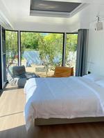 Capsule hôtelière moderne de luxe insonorisée, maison préfabriquée mobile pour hôtel, idéale pour les resorts et le glamping, avec fenêtre panoramique