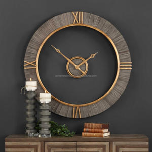 Reloj de pared de forma cuadrada con revestimiento negro y acabado chapado en oro, perfecto para una elegante decoración del hogar y cronometraje - Product Image 4