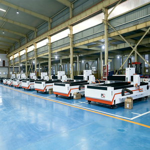 Machine de découpe <span class=keywords><strong>laser</strong></span> à fibre d'<span class=keywords><strong>occasion</strong></span> de haute qualité, découpeuse de métaux d'<span class=keywords><strong>occasion</strong></span> pour l'atelier, traitement de tôles et de tubes - Product Image 2