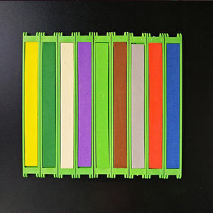 ที่ม้วนสายพลาสติกแบบเรียบง่าย แผ่นม้วนสีสันสดใส กาวสองหน้า คลิปหนีบอุปกรณ์ตกปลา สำหรับคันเบ็ด - Product Image 1